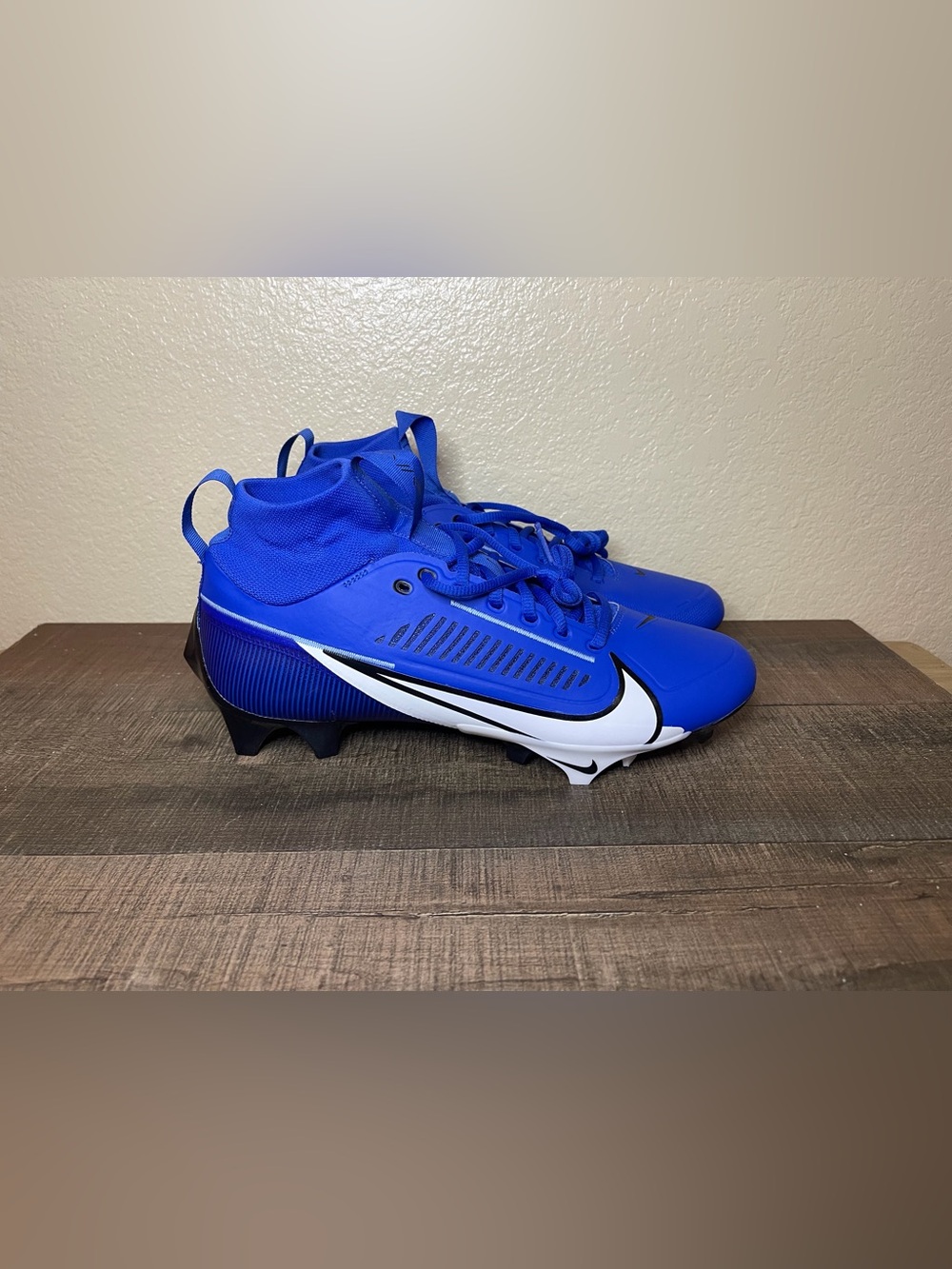 Nike Vapor Edge Pro 360 2 “Game Royal Blue”
- Size 8.5, 9 Men.